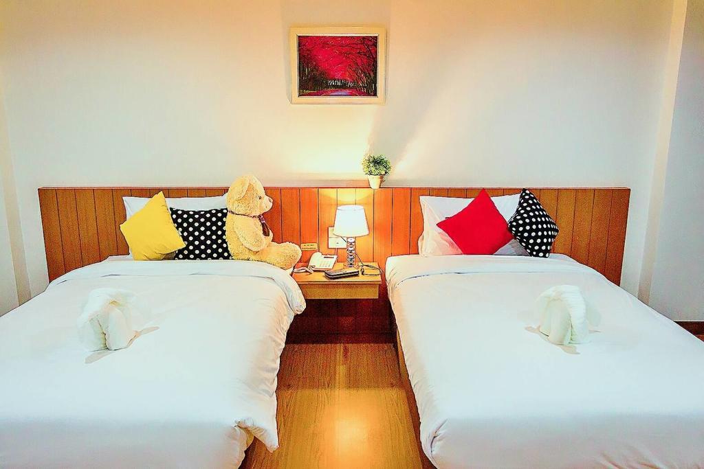 The Terrace Khlongtoei Hotel Хат Яй Екстериор снимка